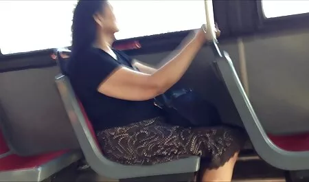 Blanco hentai porno español latino y negro, ropa de mujer son en medias negras