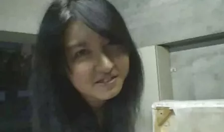 Dos mujeres al mismo tiempo, fritas, afeitadas y delgadas videos de porno en español latino en la cama