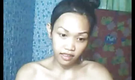 Rubia en medias de dos hombres en una videos caseros latinos pornos silla