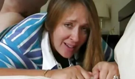 La chica entró videos de sexo latino en su oficina y le hizo una mamada