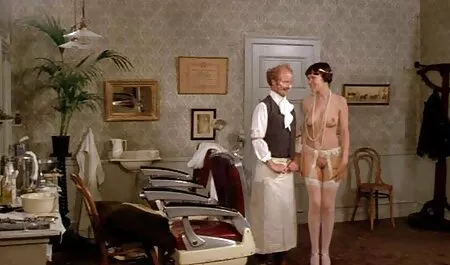 Los huéspedes follan peliculas xxx audio latino a la dama a largo plazo, en su habitación bien