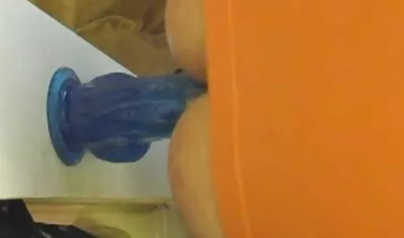 Chico en mis pantalones porno gratis en español latino acariciando coño
