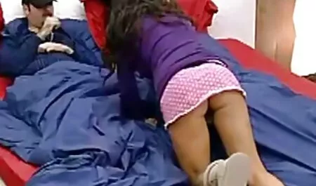 Masaje con un marido de sus videos de sexo en español latino clientes en una mesa