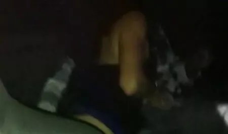 Asiático mujer, oblique ojos y pelo en un pornos latinos autobús