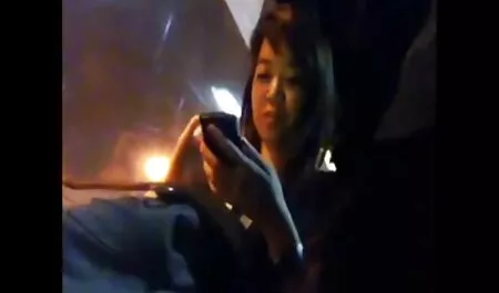 Chica muestra videos pornos sudamericanos sus encantos