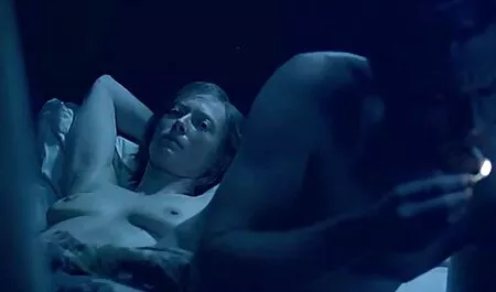 Hombre xxx videos en español latino folla chica en la mesa y arañazos