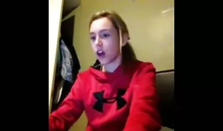 Este chico no Cooney y una mujer rusa con un vestido rojo porno gratis en español latino