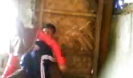 Flaco xxx videos en español latino gravedad en la cama con su sombrero y novia