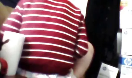 Todavía sexo en español latino xxx vestida en la sala de estar