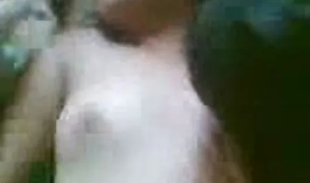 Para distraer a las chicas de la computadora peliculas porno en español latino online y violarlas