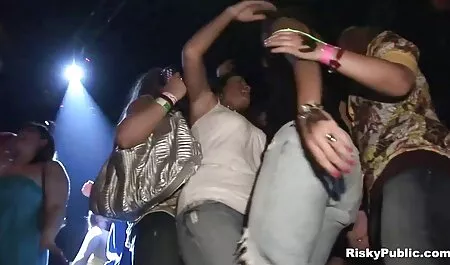 Por favor, la gente que videos xxx español latino lleva ropa fuera es un bar para fumadores.