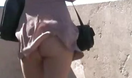Amateur en gafas rubia con diamantes videos porno español latino de imitación en la webcam,