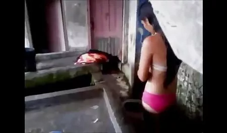 En la simulación, Una Enorme Rubia calva después sexo latino hd de mamada