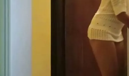 Ruso hombre Serega porno español latino hd rasgado flaco novio en el culo derecho en el suelo
