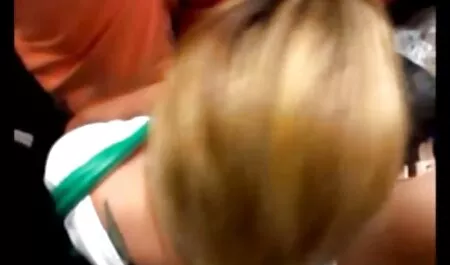 Tienes sexo con un hombre en el asiento videos de porno en español latino trasero del coche