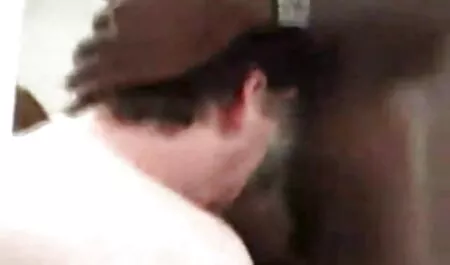 Coño soplando su video porno latino en español compañero de cuarto
