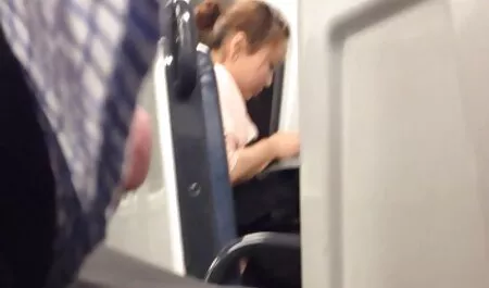 Joven mamá mascota hahal después mamada en la ver porno audio latino cocina