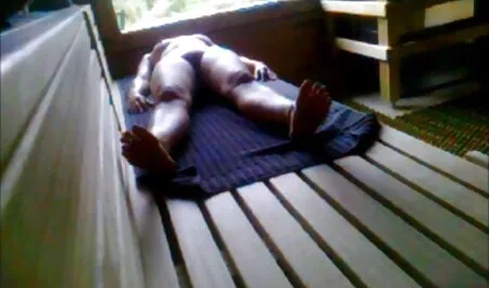 Milf español latino porno acariciando una pieza delante de la webcam