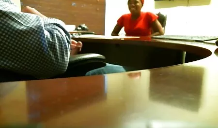 Chica rusa con Tetas pequeñas ella misma a la buen porno latino estudiante en el culo