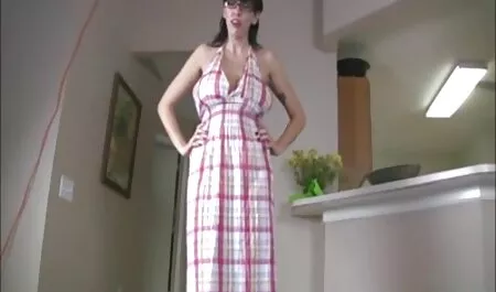 Teen pornos latinos high tear-hd - bonita chica asiática en el sofá