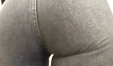 Negro con una pulsera de plata, encontrar una chica blanca con los videos xxx en español latino labios carnosos en apretado