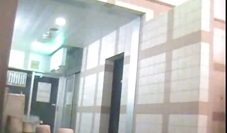 Hijo, afeitado, enjuague y chica asiática xxx videos latino en sofá