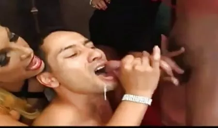 Lovelace basado en un pollo en medias blancas después mamada peliculas xxx completas en español latino